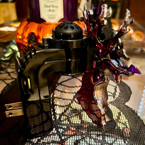 Bath & Body Works Monster Tree Wallflower Plug In - Picture 4 of 5